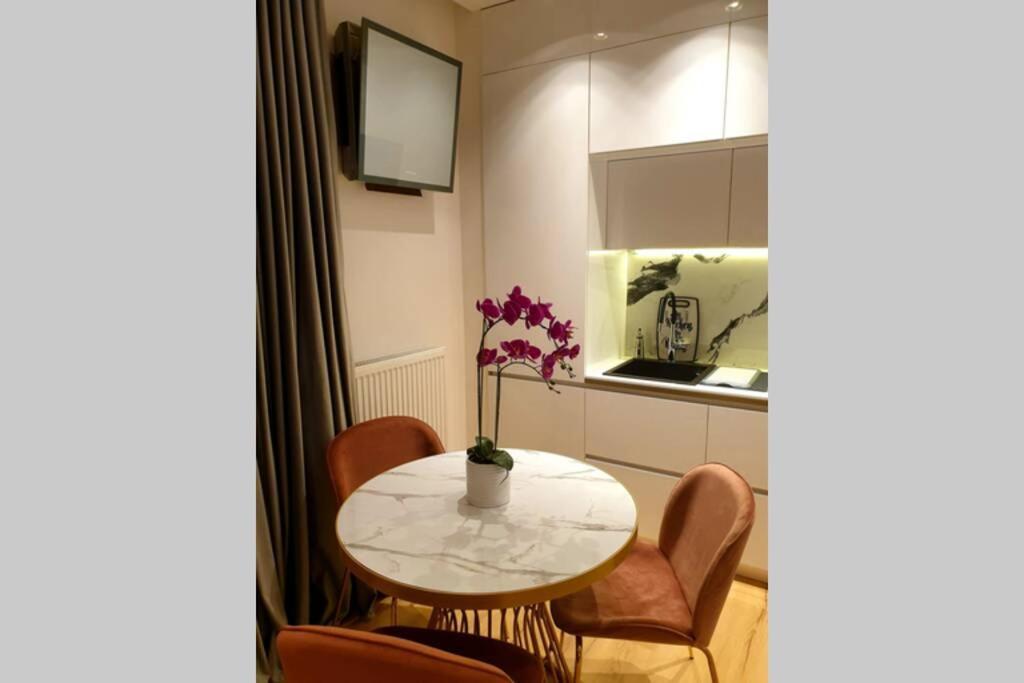 Ecostay-Serenity,Business Class Apartment By The Sea In Alimos Kalamaki Athen Eksteriør billede